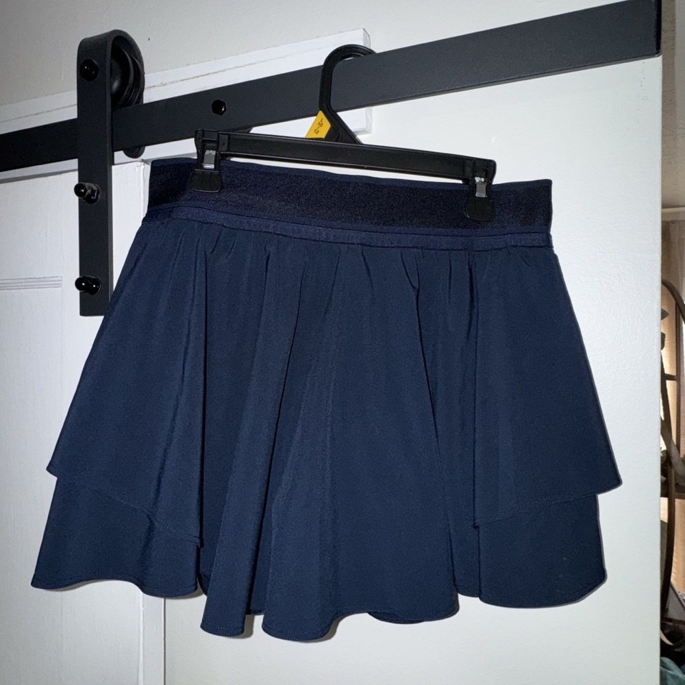 Lululemon Court Rival skort size 6 Navy
